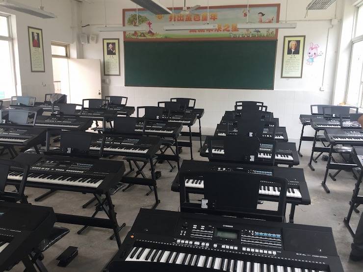 BG大游乐器爱心捐赠行动在四川金堂县举办 ——与音乐牵手 随幸福成长