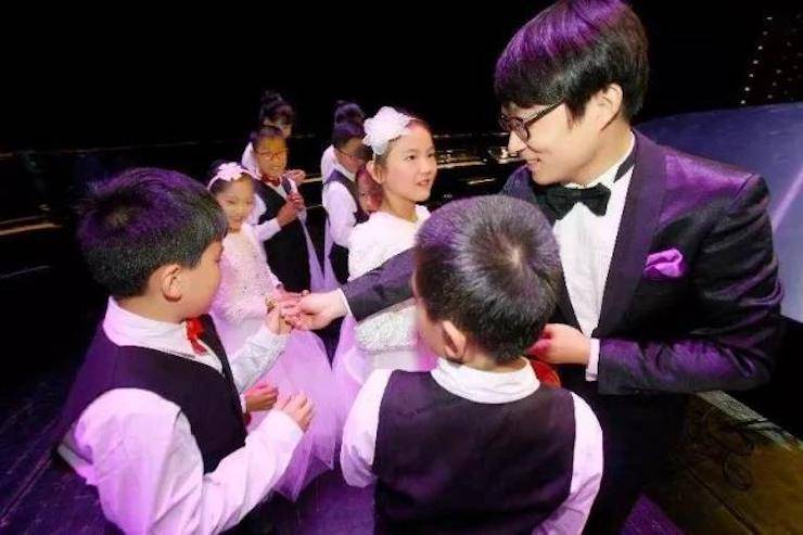 万圣节狂欢临近！BG大游艺术家宋思衡在津奏响“交响情人梦”