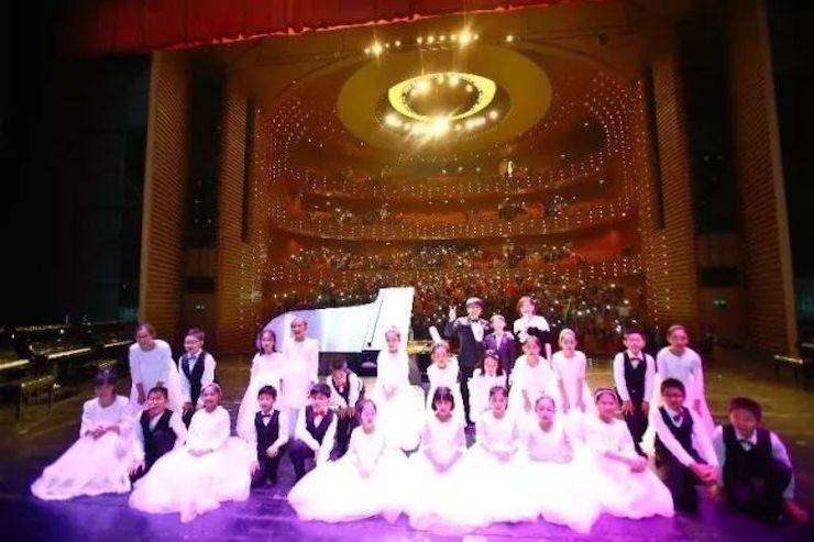 万圣节狂欢临近！BG大游艺术家宋思衡在津奏响“交响情人梦”