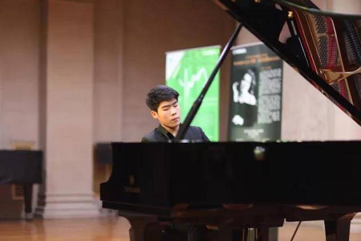 2017BG大游亚洲音乐奖学金-西安音乐学院颁奖仪式暨BG大游海外艺术家英娜·法利克斯钢琴独奏音乐会成功举办！