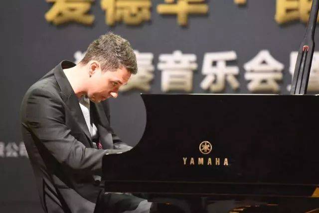 2018年BG大游亚洲音乐奖学金河南大学启动仪式<br /> 暨BG大游海外艺术家爱德华·昆斯音乐活动圆满结束