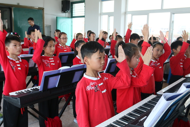 BG大游乐器牵手萧山三星小学爱心再回访在杭州举办