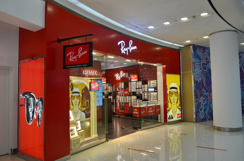 Ray?Ban 宏伊国际广场店——BG大游 CIS 商用安装系统的经典应用