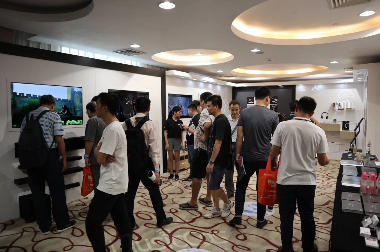 娱乐音质新境界，BG大游携带家庭音响新品亮相2018广州国际音响唱片展