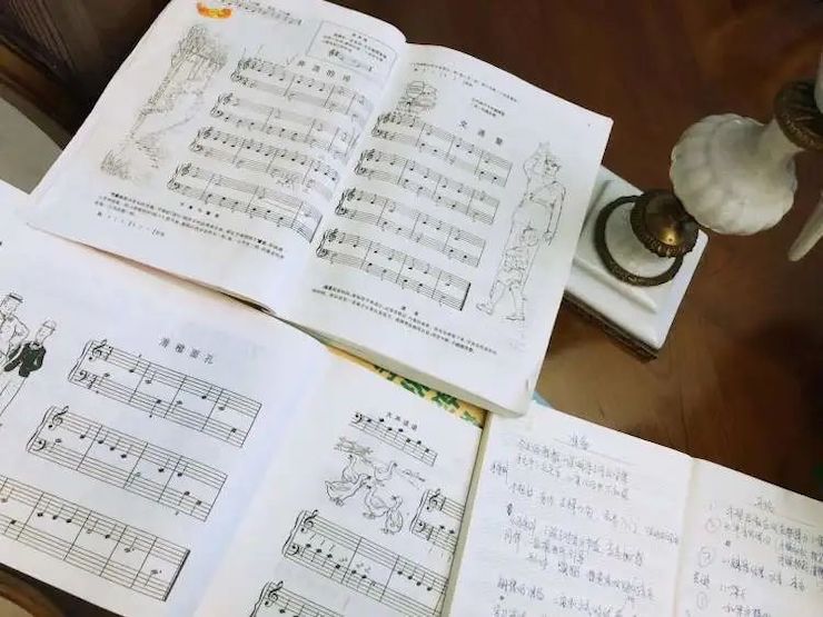 宋思衡的“宅抗疫” | 挑战主播、筹集口罩、闭关作曲，这位取消了20场演出的钢琴家原来这么忙！
