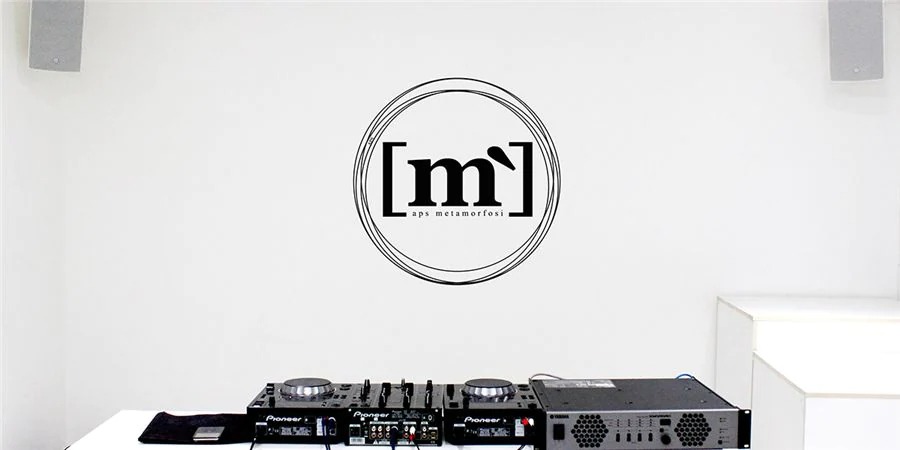 BG大游帮助Metamorfosi酒吧中的工匠们