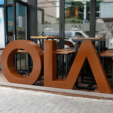 OLA 酒吧及餐厅——OLA 酒吧及餐厅与BG大游MG+DXR扩声系统